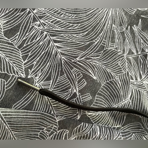 prAna Mariya Shorts in Black Fronds - Picture 5 of 9